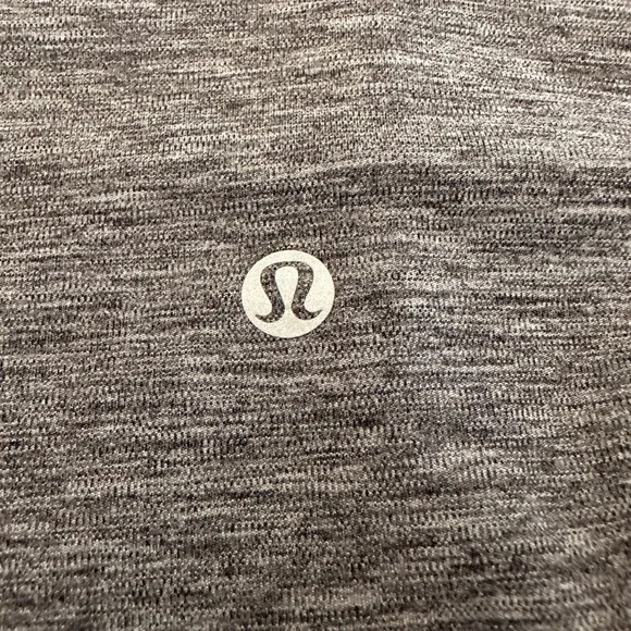 Lululemon Gray Align 25” leggings size 2 - Picture 3 of 3